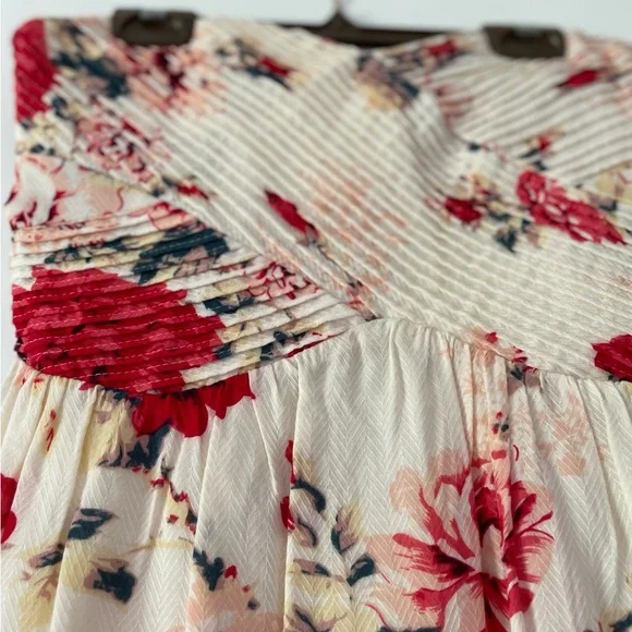 Small Urban Outfitters Strapless Dress— Fun Floral Pattern - Picture 2 of 11